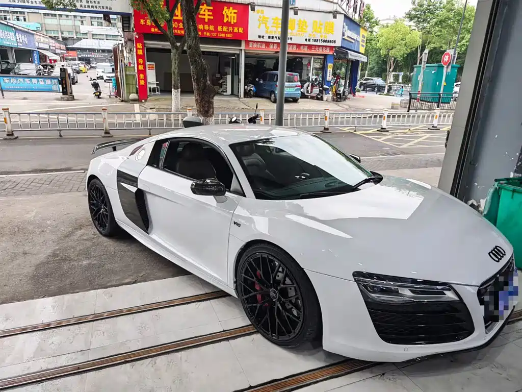 Audi R8 2016 — фото 5
