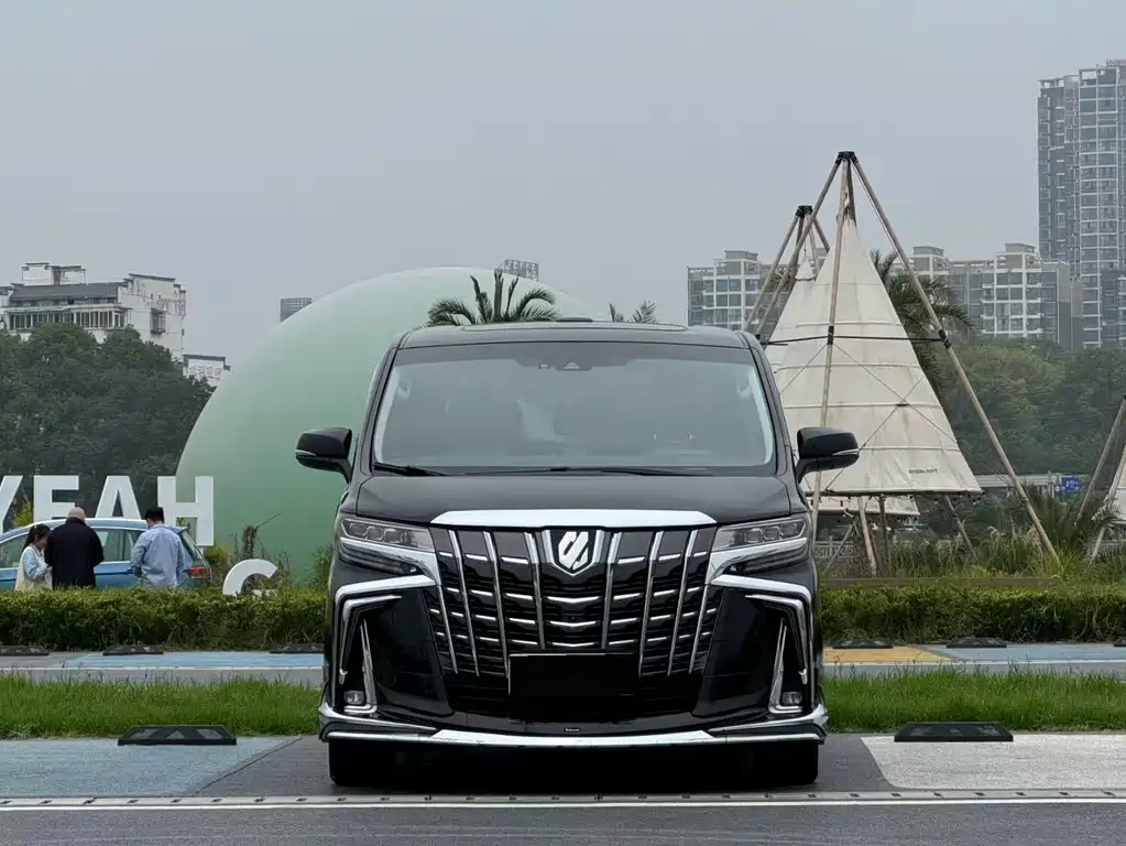 Toyota Vellfire 2020 — фото 3