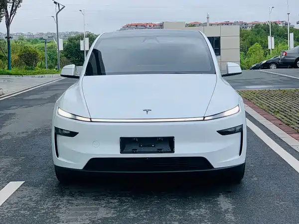 Tesla Model Y 2026