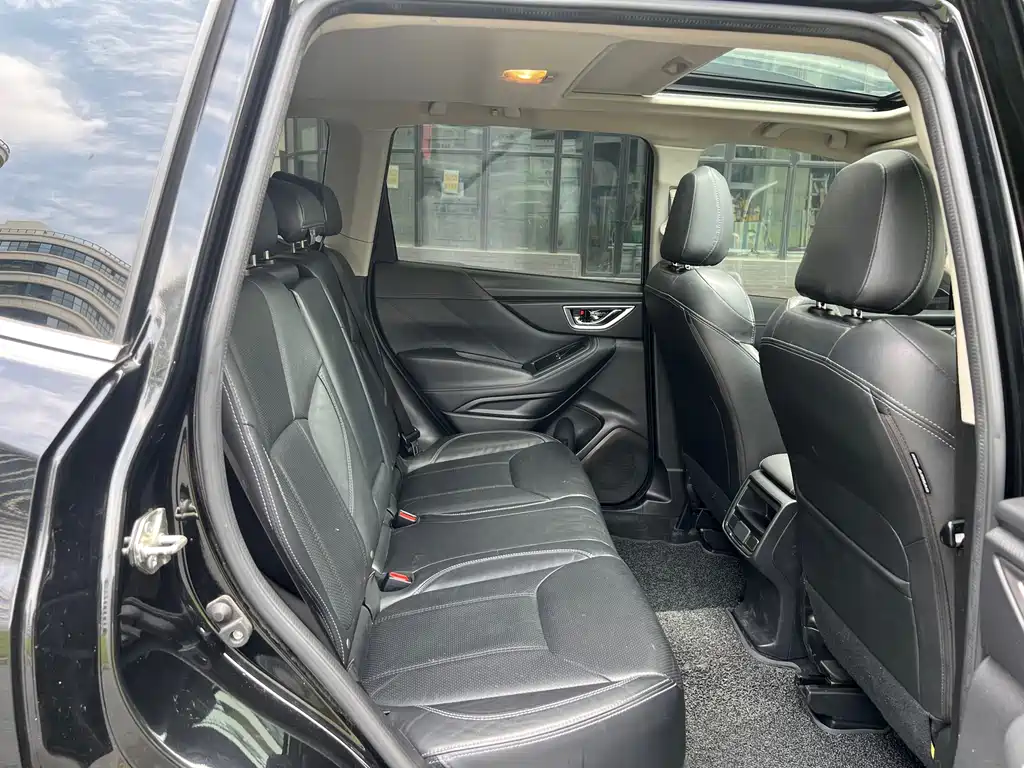 Subaru Forester 2019 — фото 11