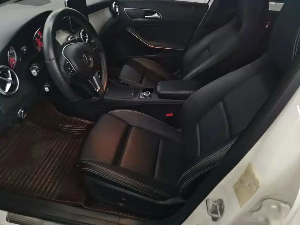 Mercedes-Benz GLA 2016 — фото 15