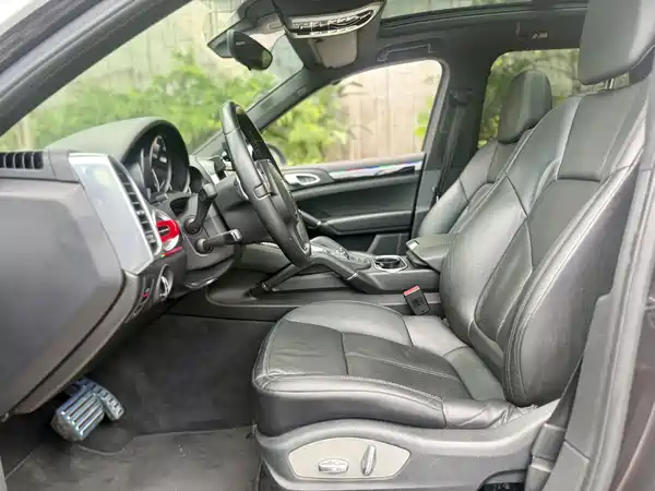 Porsche Cayenne 2011
