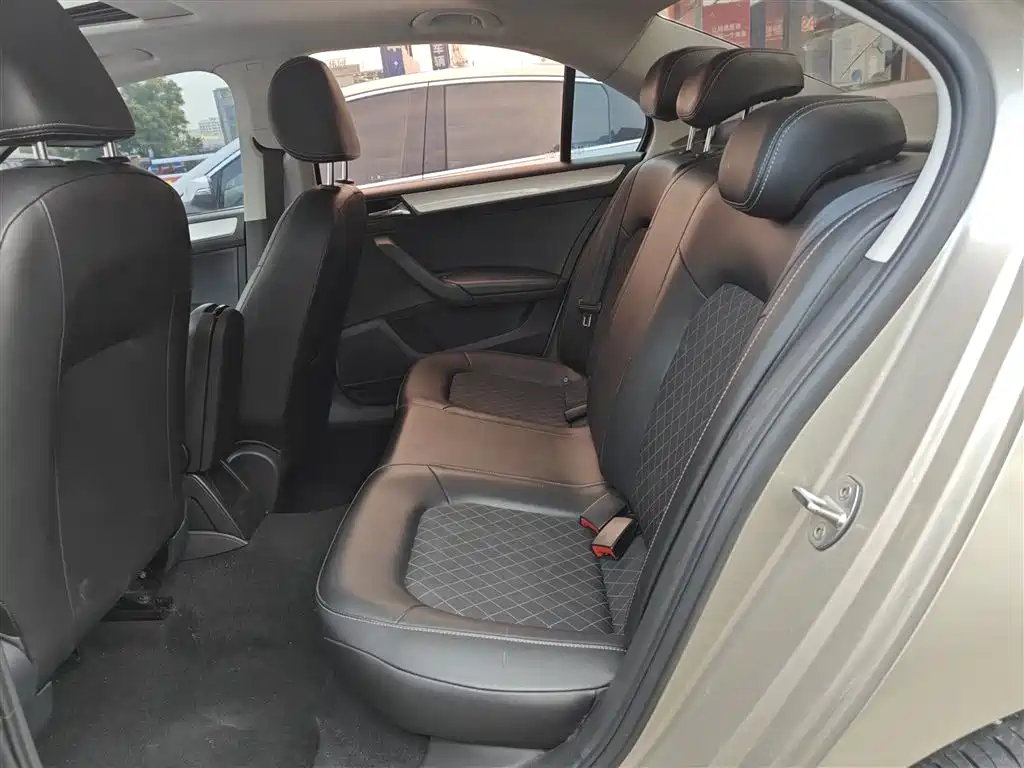 Skoda Rapid 2019 — фото 17