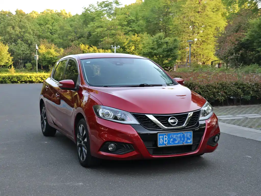 Nissan Tiida 2017 — фото 5