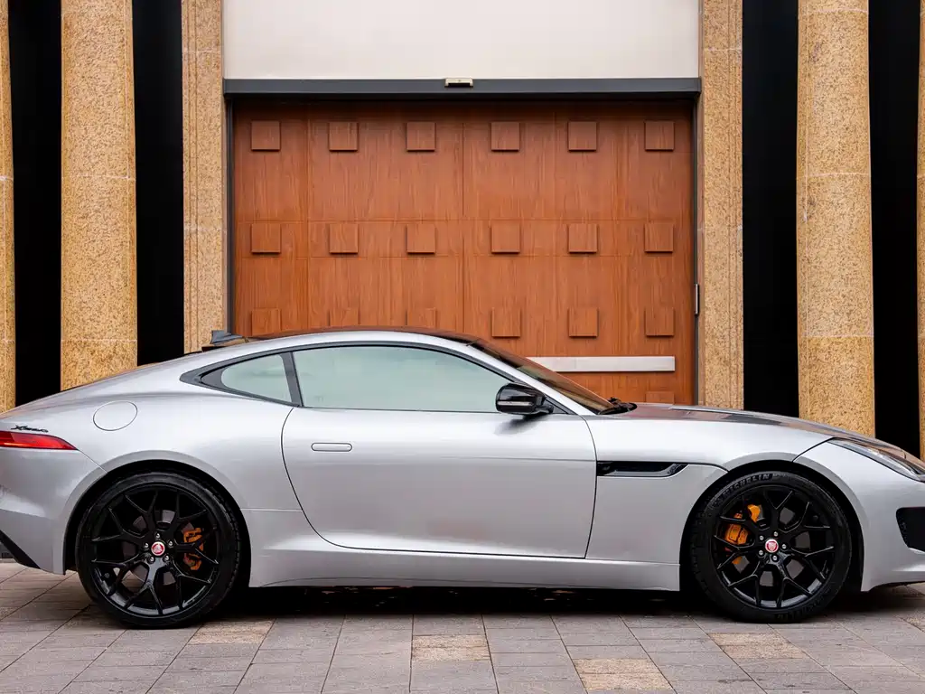 Jaguar F-TYPE 2015 — фото 8
