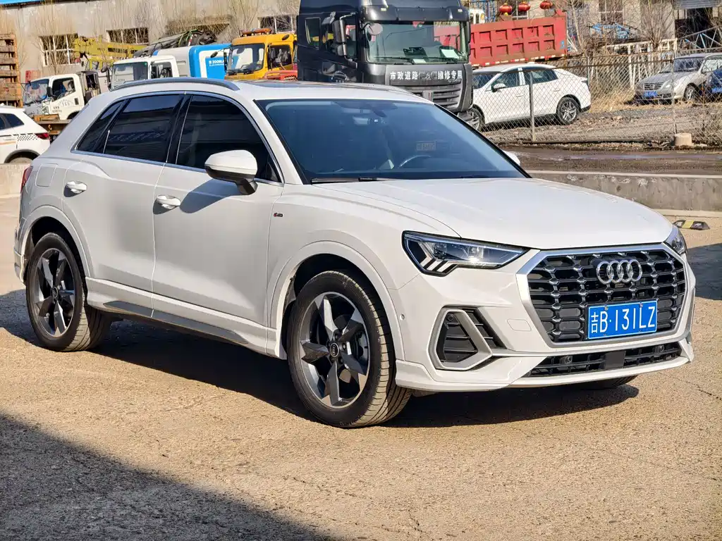 Audi Q3 2023
