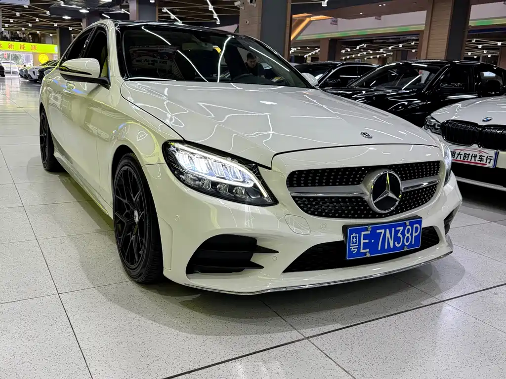 Mercedes-Benz C-Class 2019 — фото 15