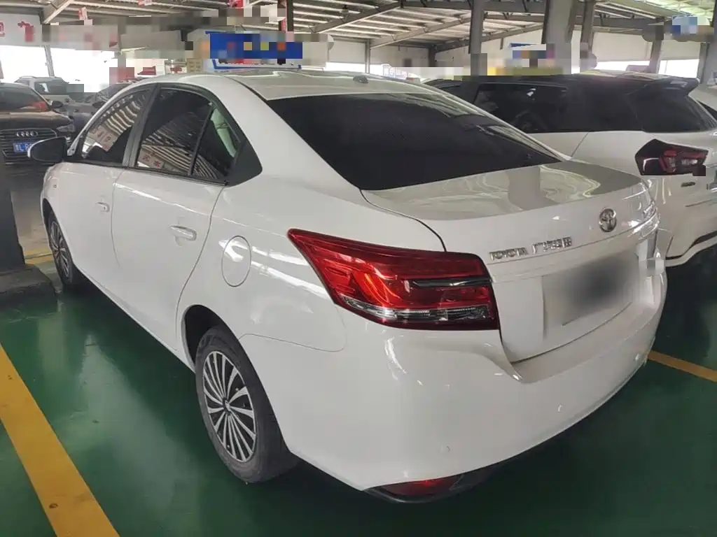 Toyota Yaris L 2017