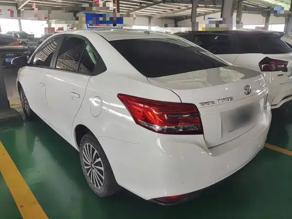 Toyota Yaris L 2017