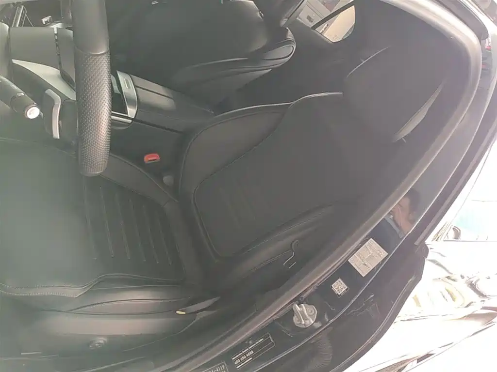 Mercedes-Benz C-Class 2023 — фото 15