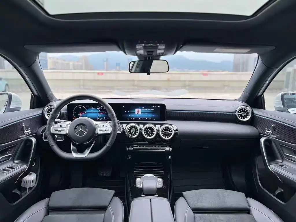 Mercedes-Benz A-Class 2023 — фото 9