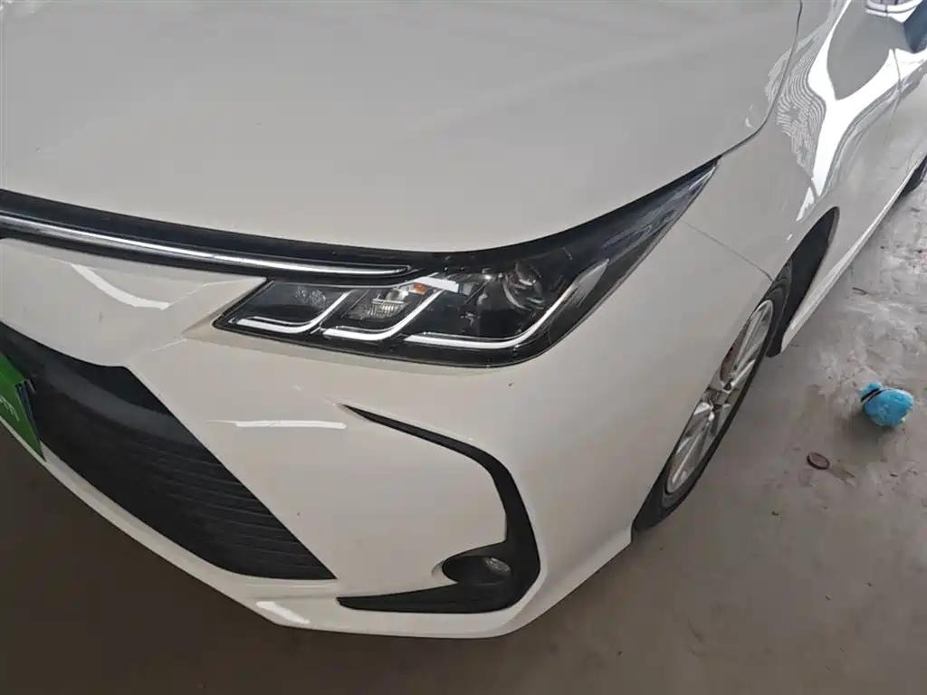 Toyota Corolla 2023 — фото 24