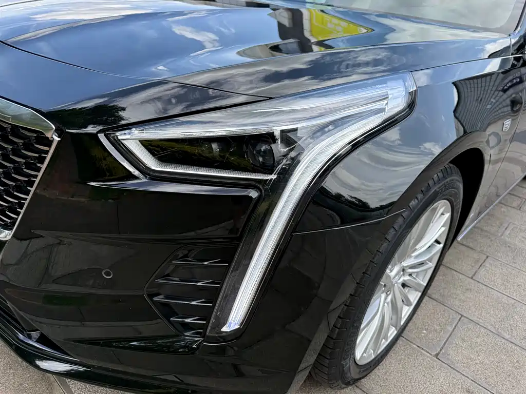 Cadillac CT6 2022 — фото 12