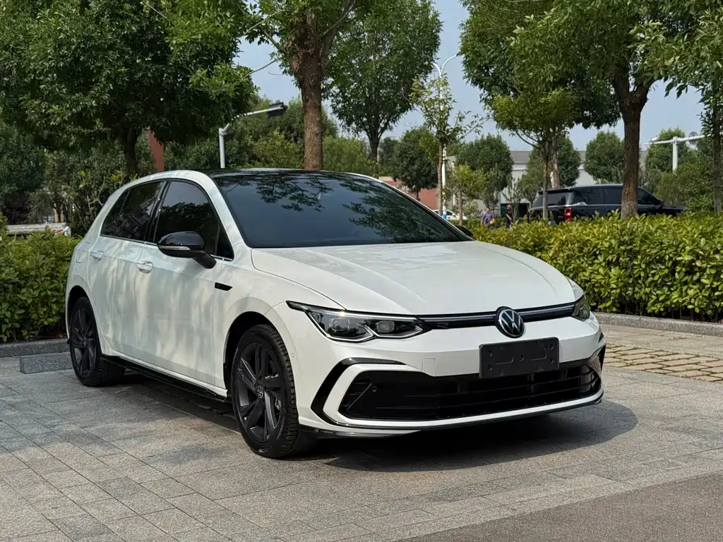 Volkswagen Golf 2023