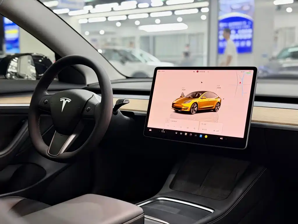 Tesla Model 3 2022 — фото 12