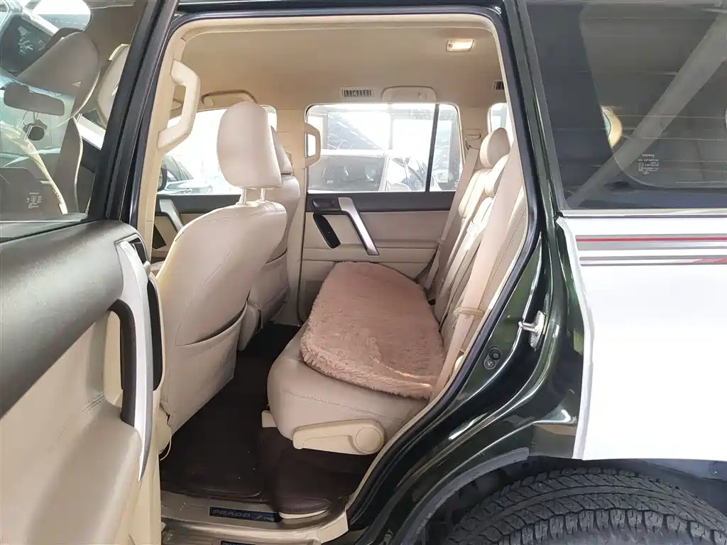 Toyota Prado 2015 — фото 17