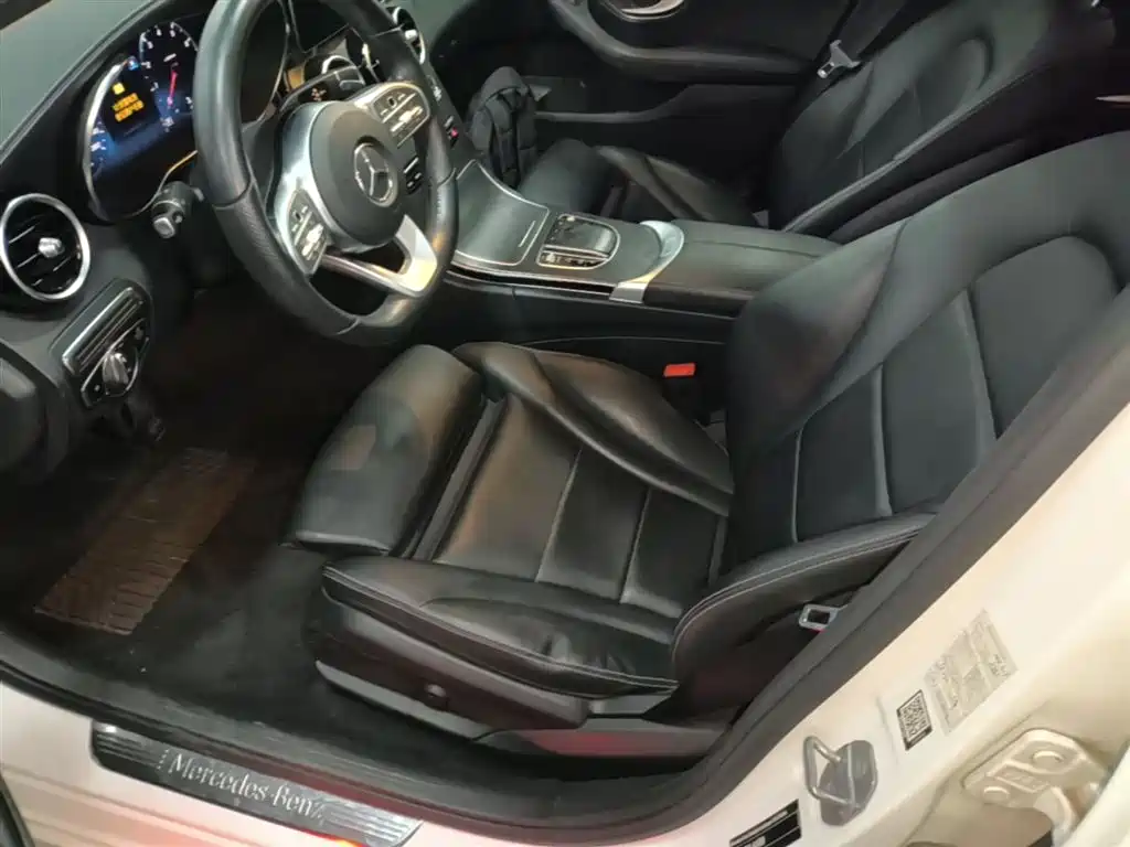 Mercedes-Benz C-Class 2020 — фото 15