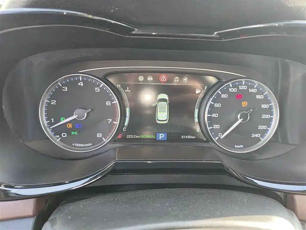 GAC Motor Trumpchi GS8 2019 — фото 12