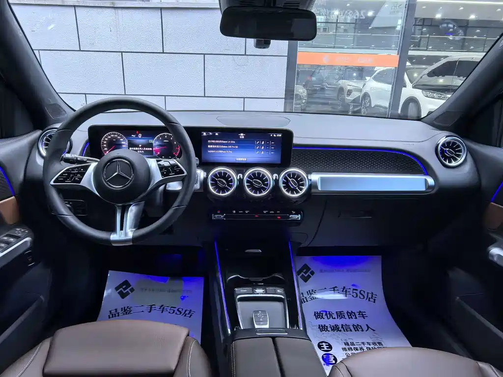 Mercedes-Benz GLB 2025 — фото 15