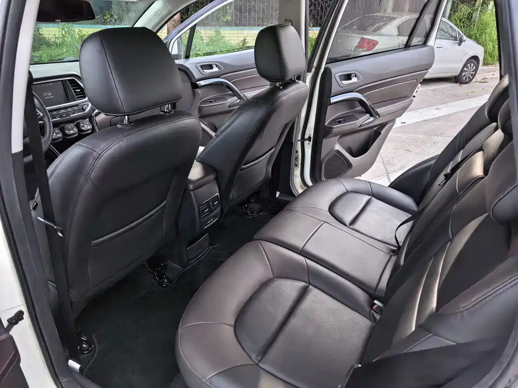 GAC Motor Trumpchi GS4 2017 — фото 12