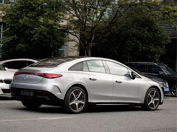 Mercedes-Benz EQE 2024