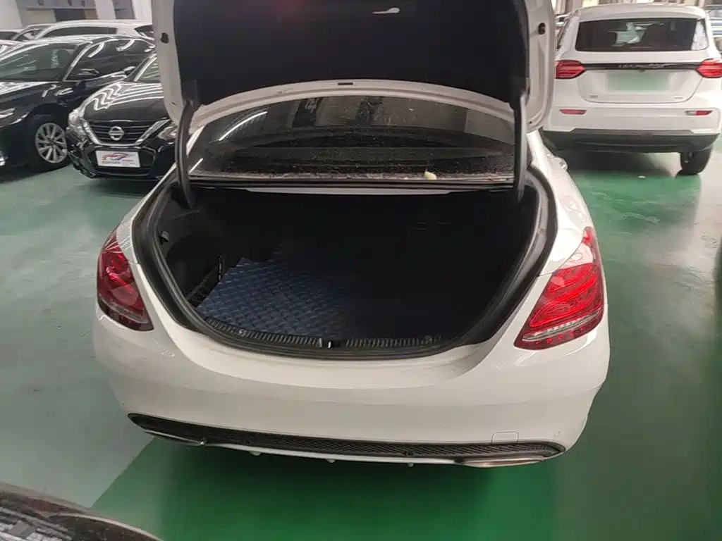 Mercedes-Benz C-Class 2018 — фото 19