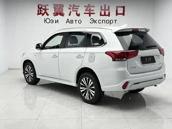 Mitsubishi Outlander 2022