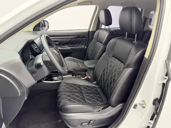 Mitsubishi Outlander 2022