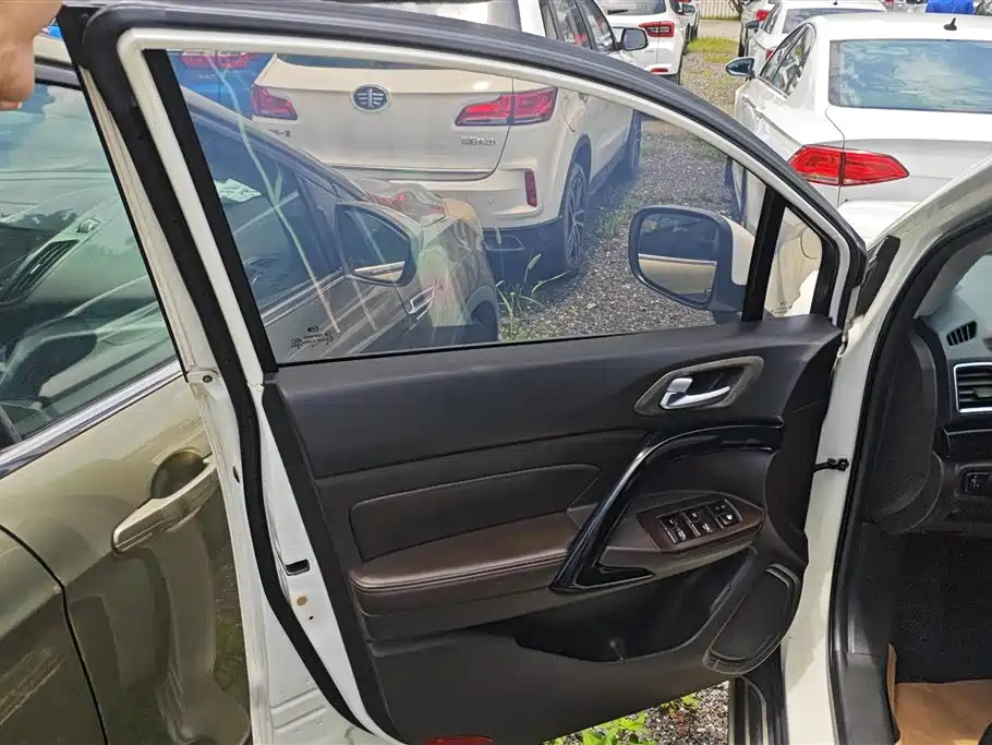 GAC Motor Trumpchi GS4 2016
