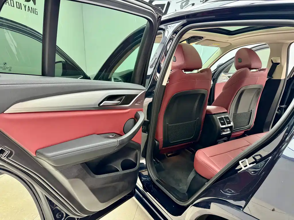 BMW X4 2022 — фото 10
