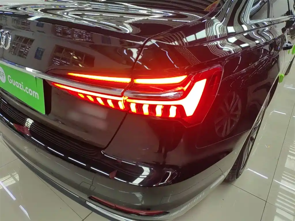 Audi A6L 2021 — фото 24