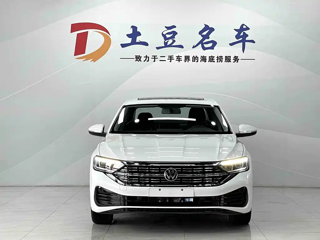 Volkswagen Sagitar 2022