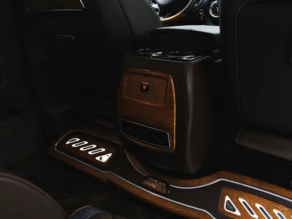 Mercedes-Benz Vito 2018 — фото 15
