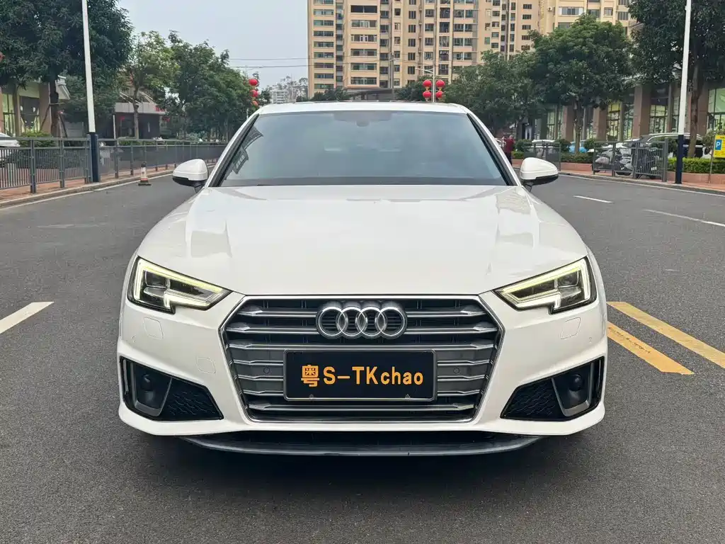 Audi A4L 2019