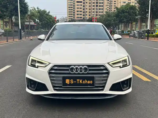 Audi A4L 2019