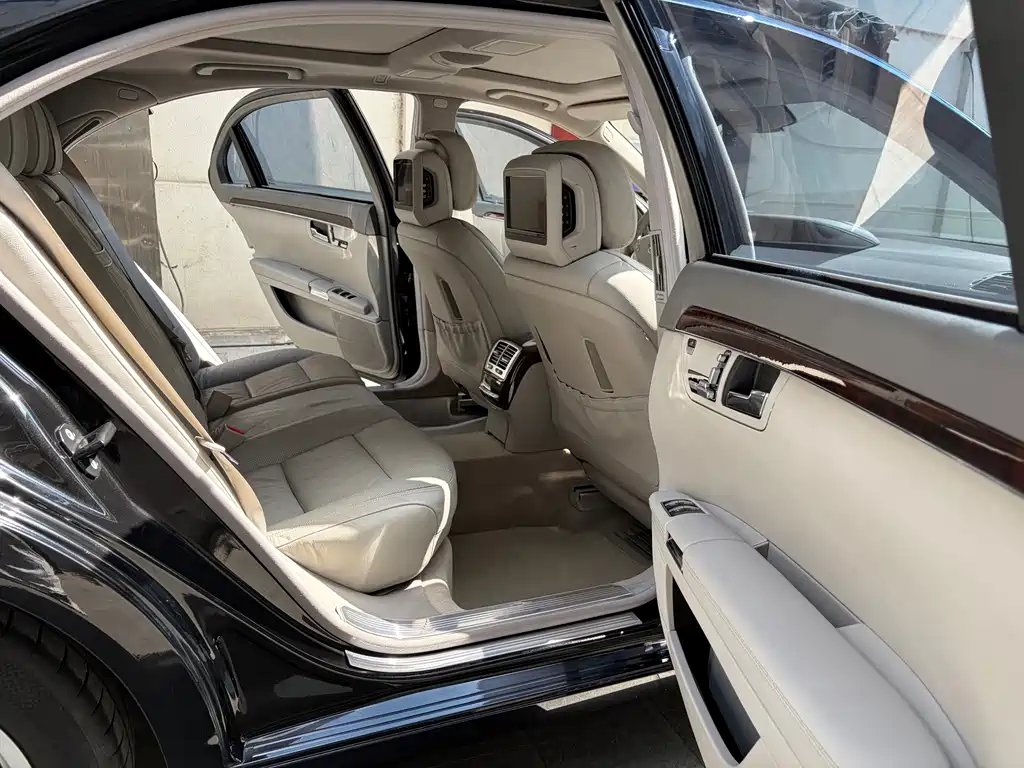 Mercedes-Benz S-Class 2011 — фото 13