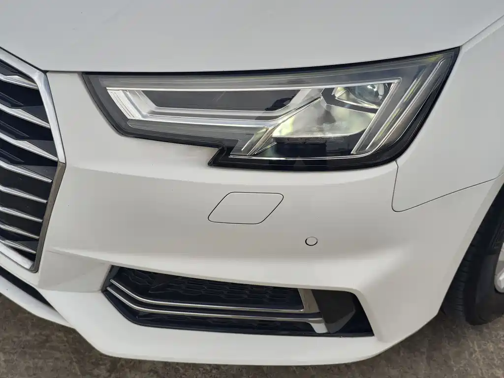 Audi A4L 2019
