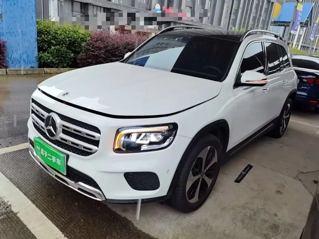 Mercedes-Benz GLB 2023