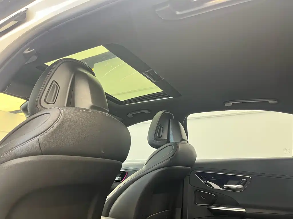 Mercedes-Benz C-Class 2022 — фото 12