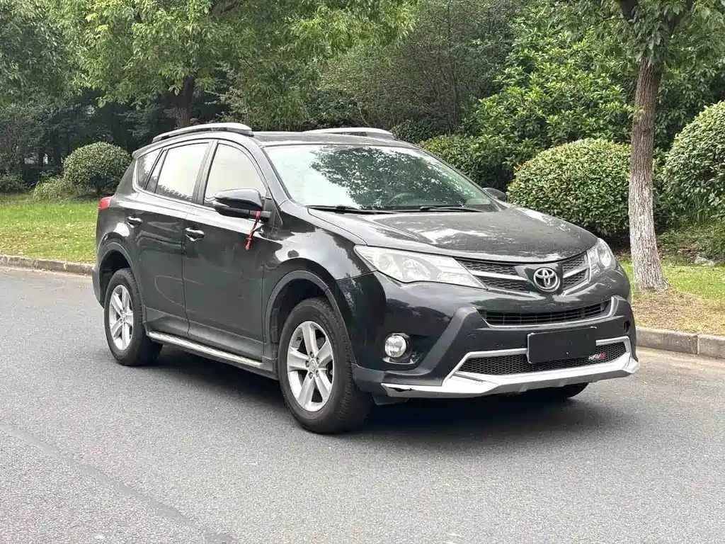 Toyota RAV4 2014 — фото 9