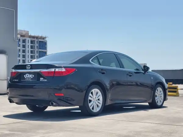 Lexus ES 2013