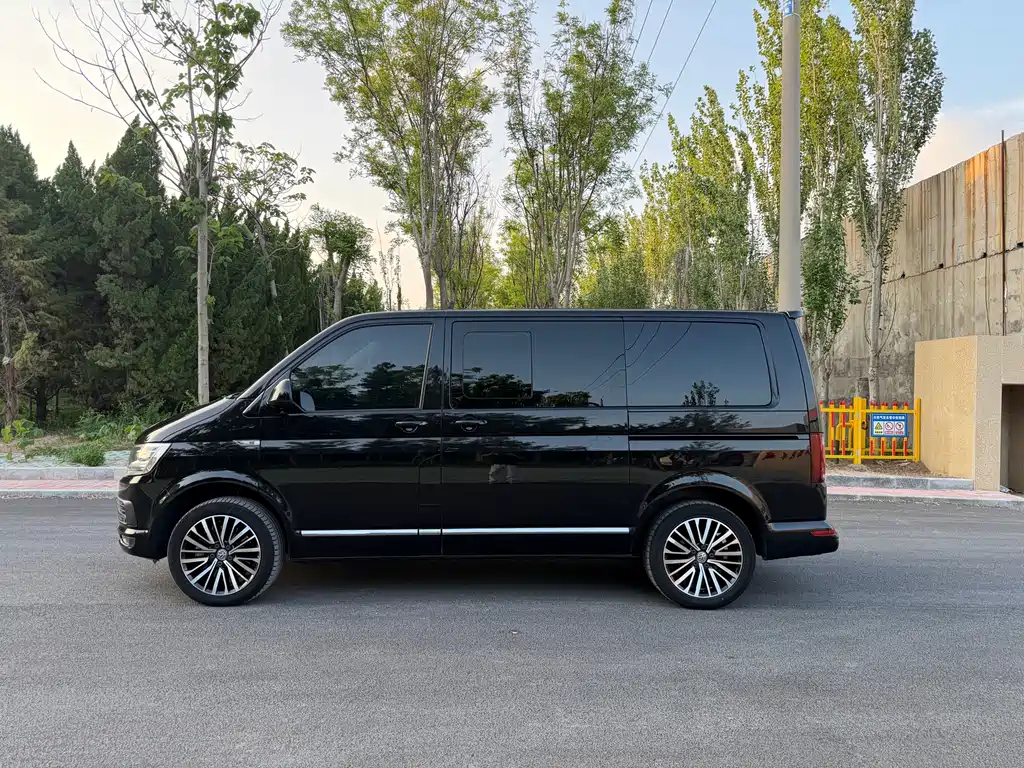 Volkswagen Multivan 2019 — фото 5