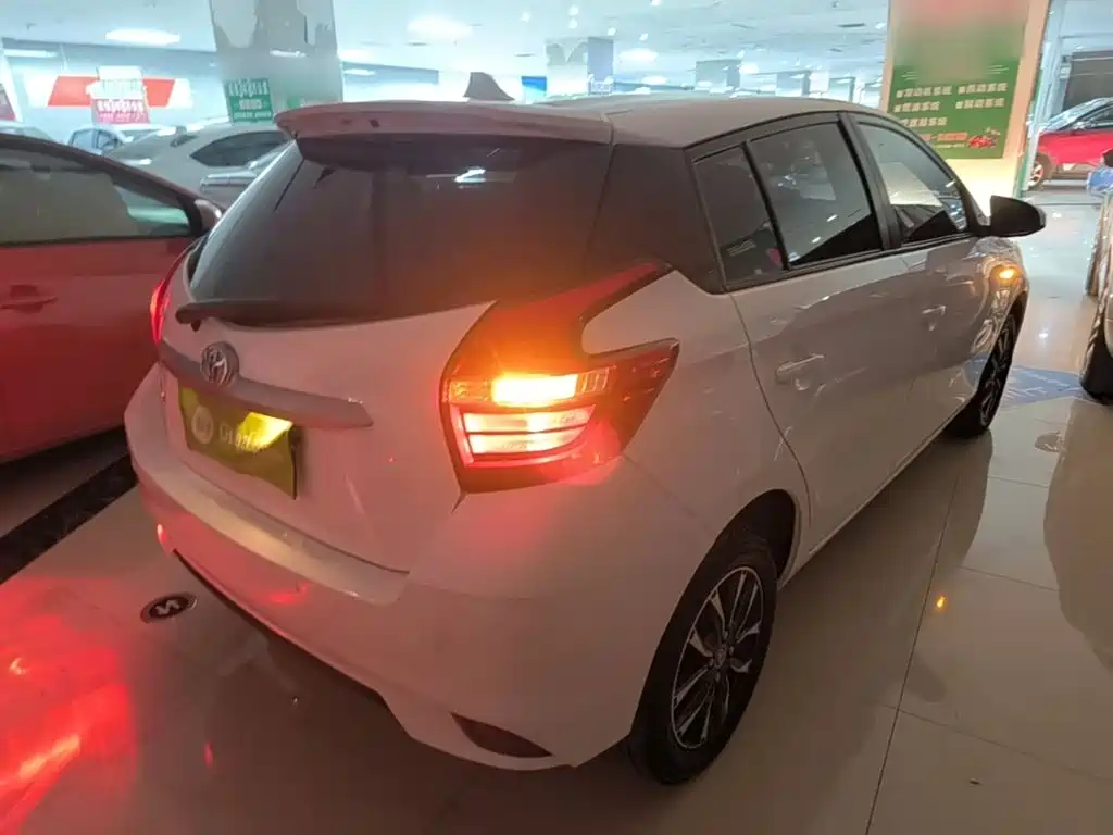 Toyota Yaris L 2020