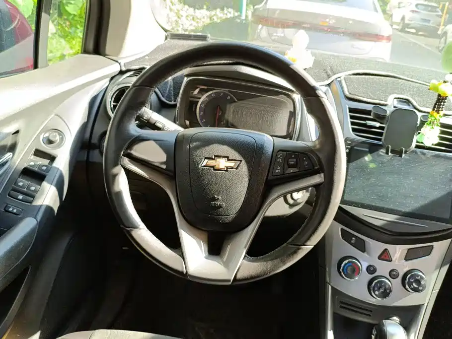 Chevrolet Trax 2014 — фото 15