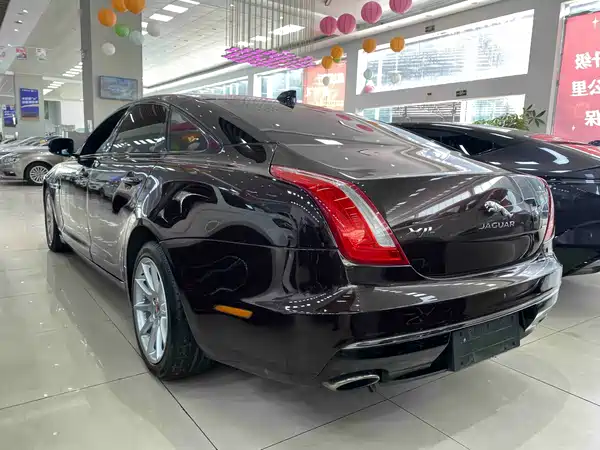 Jaguar XJ 2017