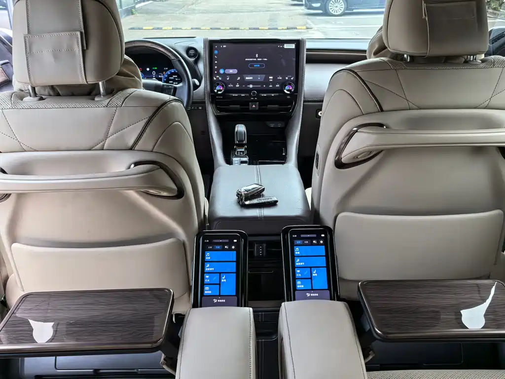 Toyota Alphard 2024 — фото 9