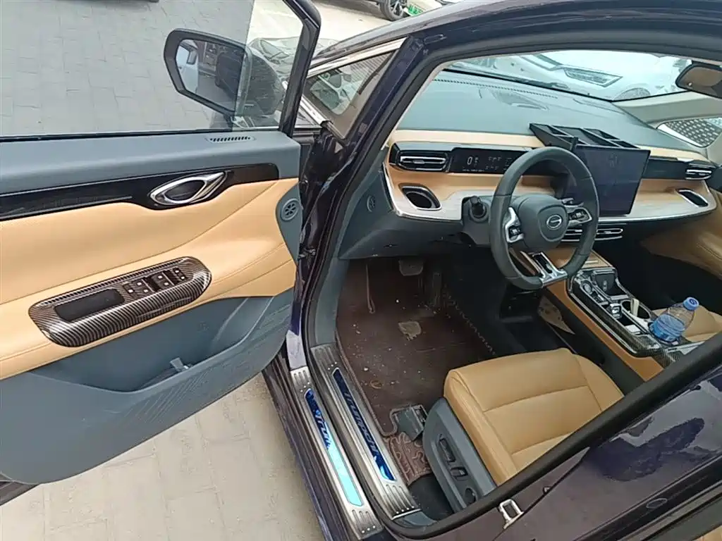 GAC Motor E8 Hybrid 2024 — фото 16