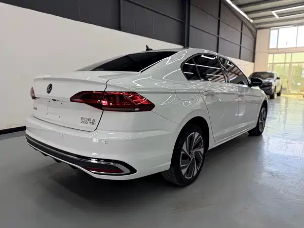 Volkswagen Bora 2023