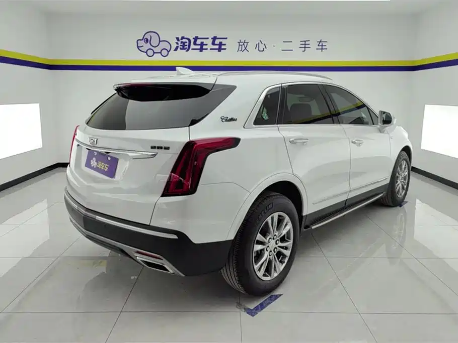 Cadillac XT5 2021 — фото 3