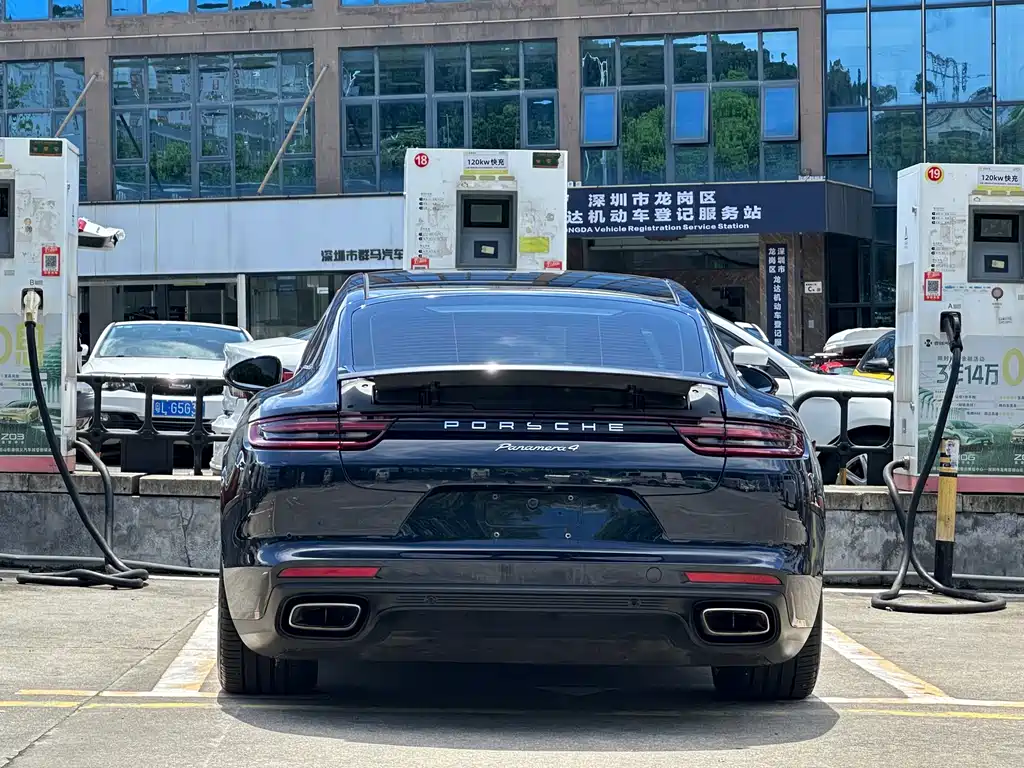 Porsche Panamera 2019